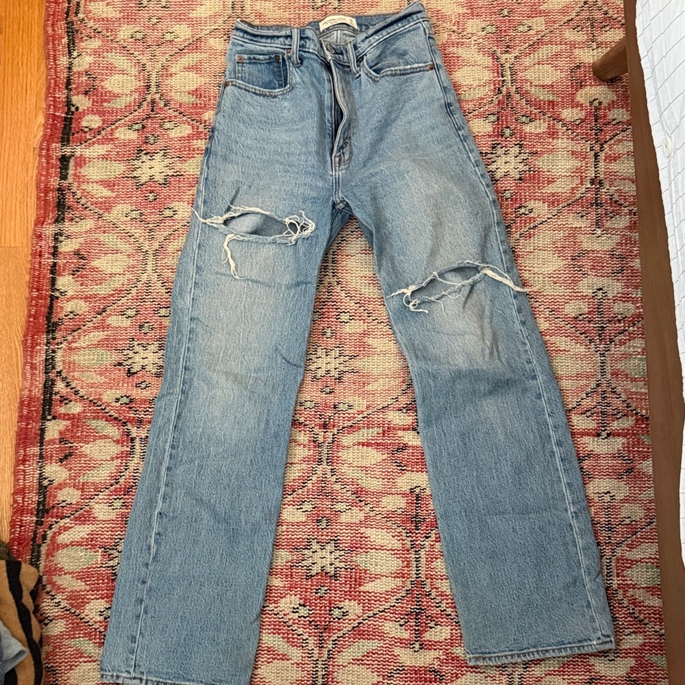 Abercrombie & Fitch '90s Relaxed Blue Jeans